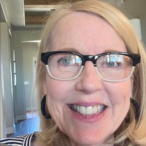 Meet your Posher, Paula